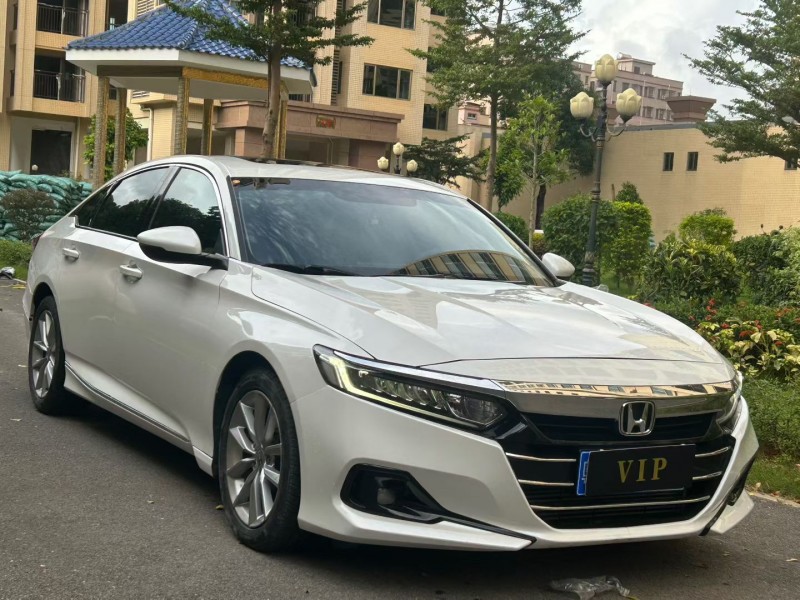 东莞22年本田雅阁1