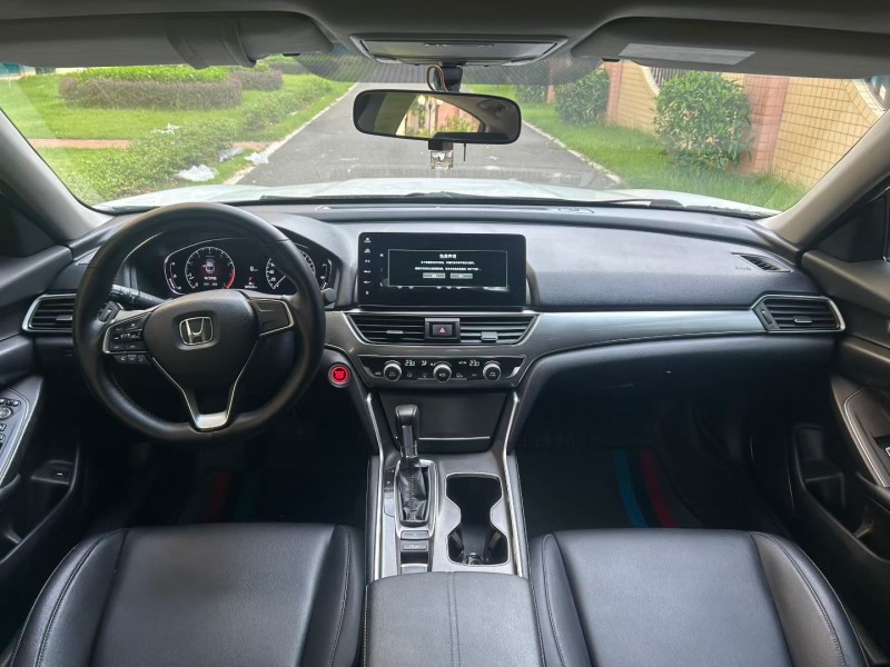 东莞22年本田雅阁3