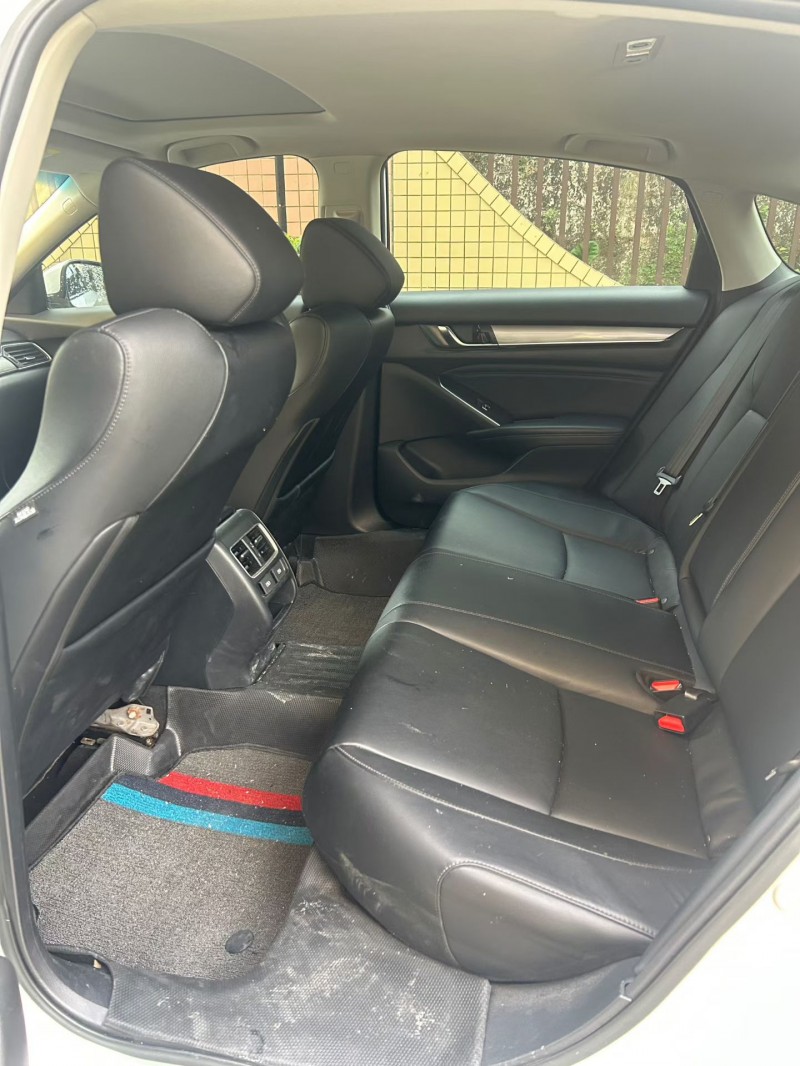 东莞22年本田雅阁4