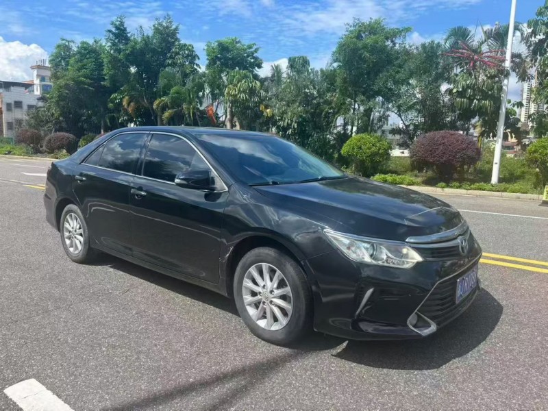 防城港16年丰田凯美瑞2