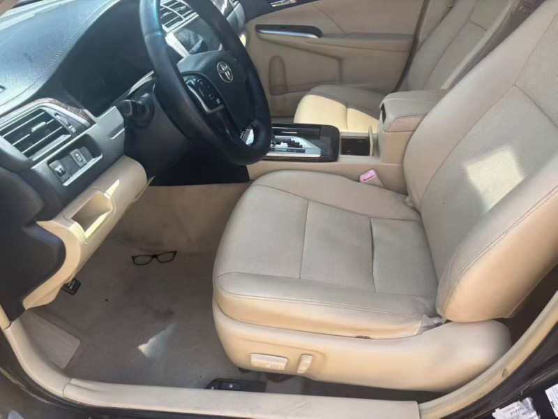 防城港16年丰田凯美瑞6