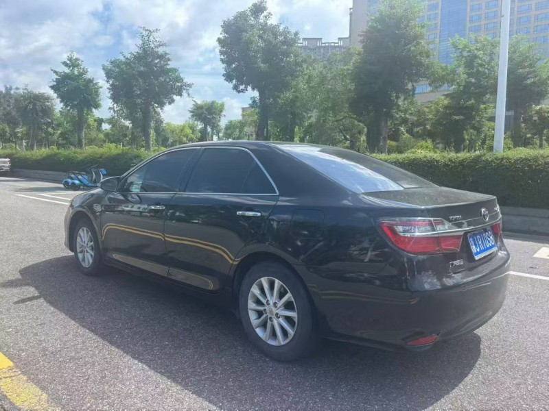 防城港16年丰田凯美瑞7