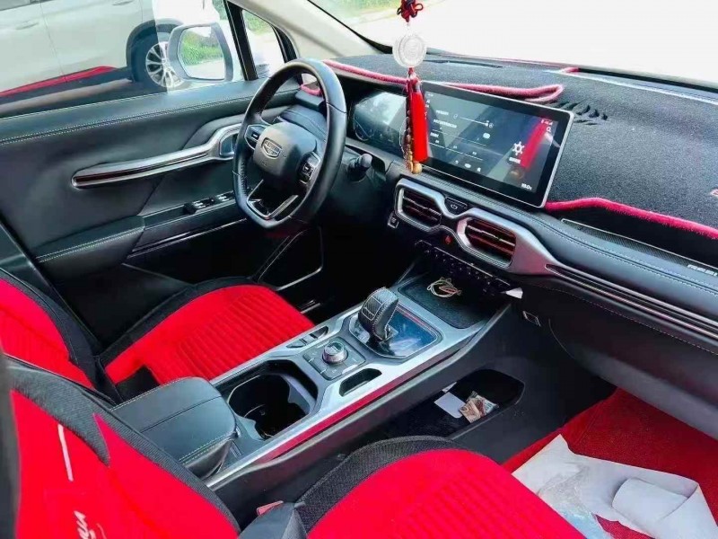 枣庄21年吉利博越5