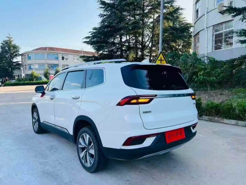 枣庄21年吉利博越8