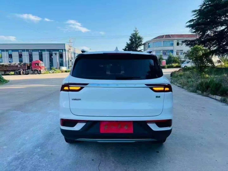 枣庄21年吉利博越9