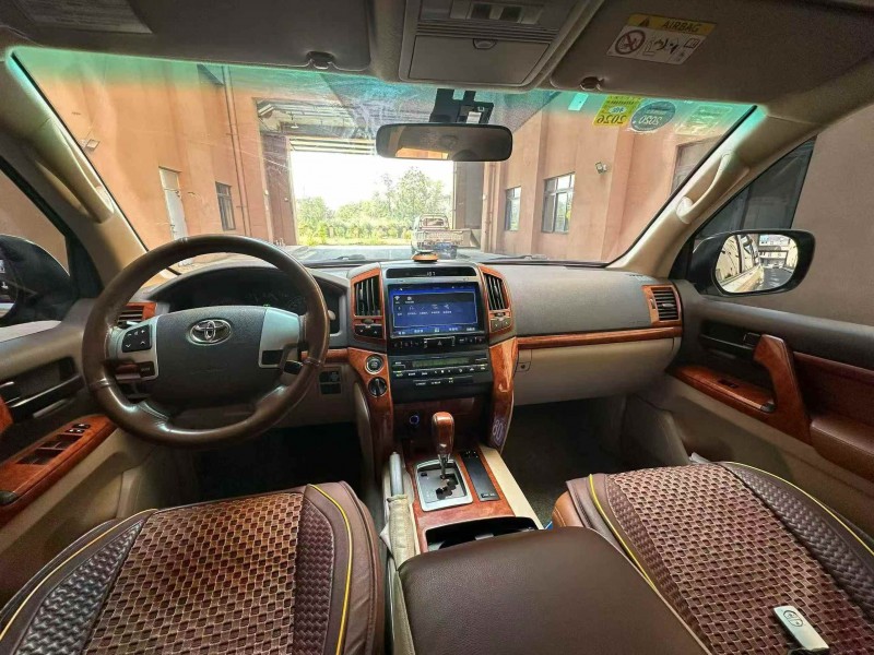 重庆15年丰田兰德酷路泽4