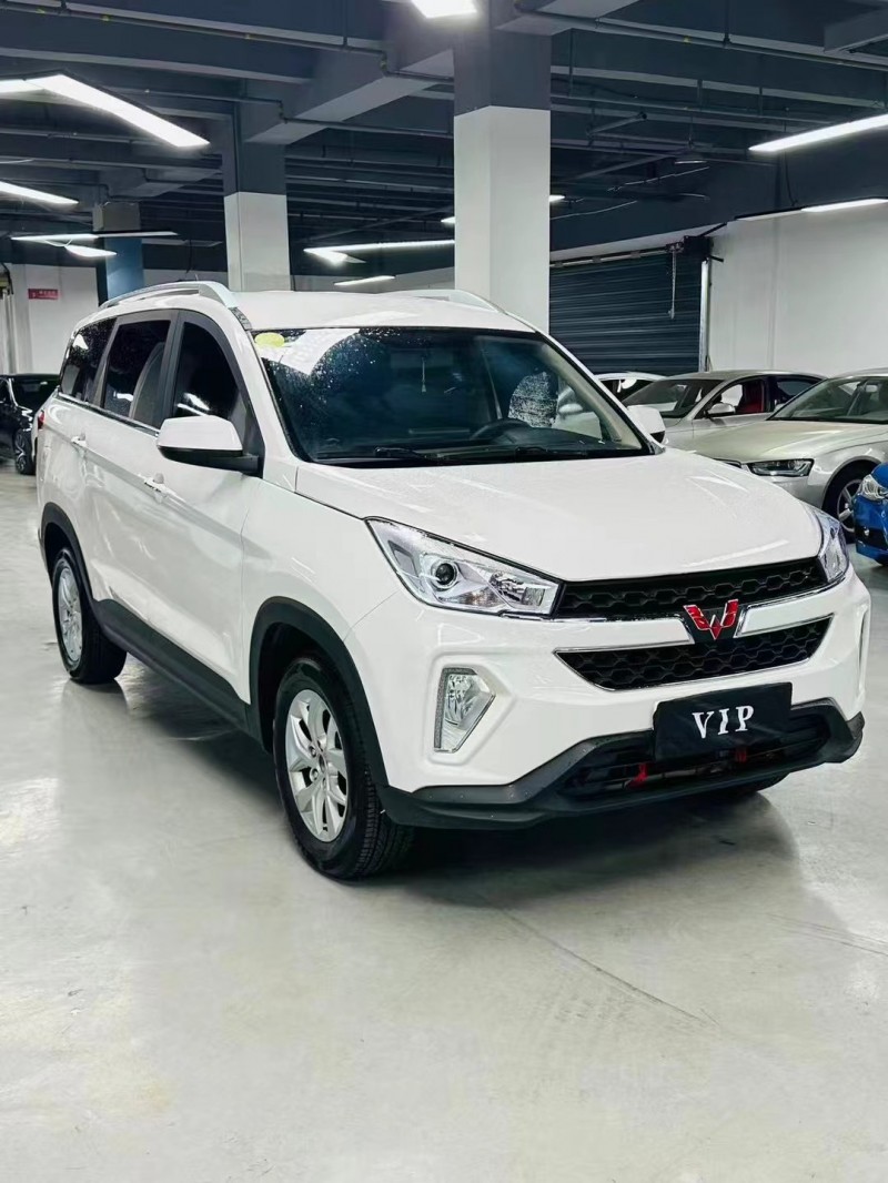 曲靖18年五菱汽车宏光2