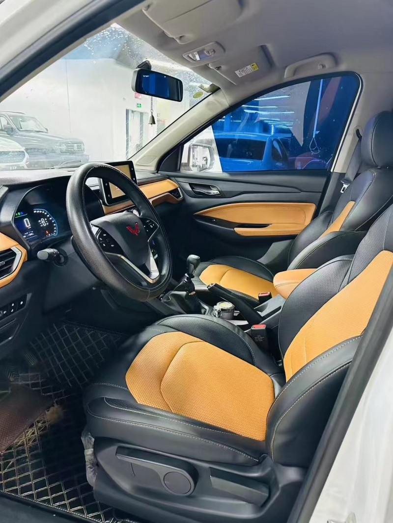 曲靖18年五菱汽车宏光6