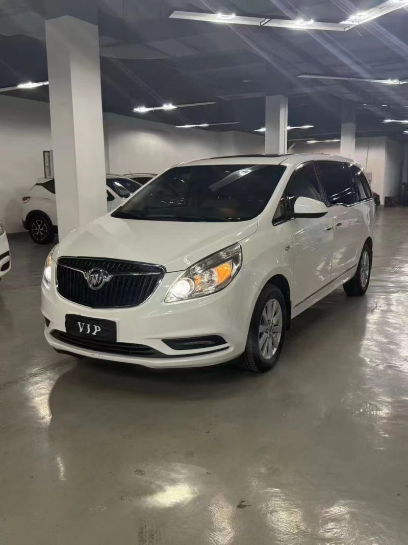 曲靖19年别克GL82