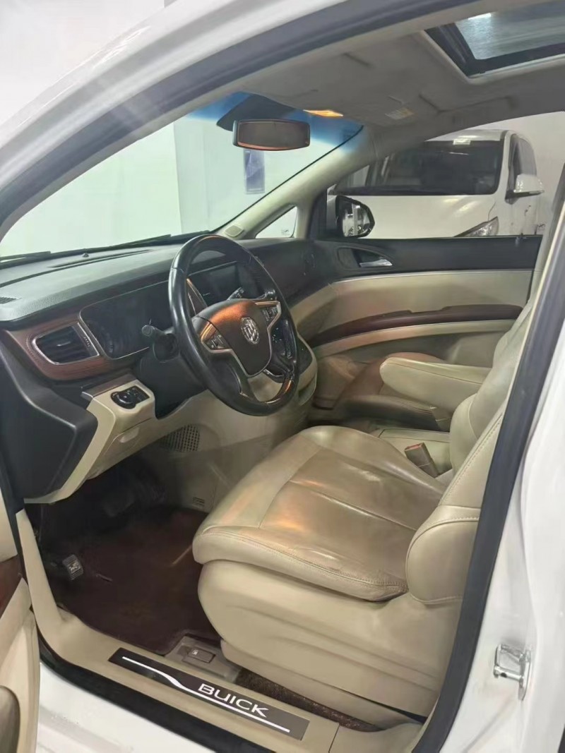 曲靖19年别克GL84