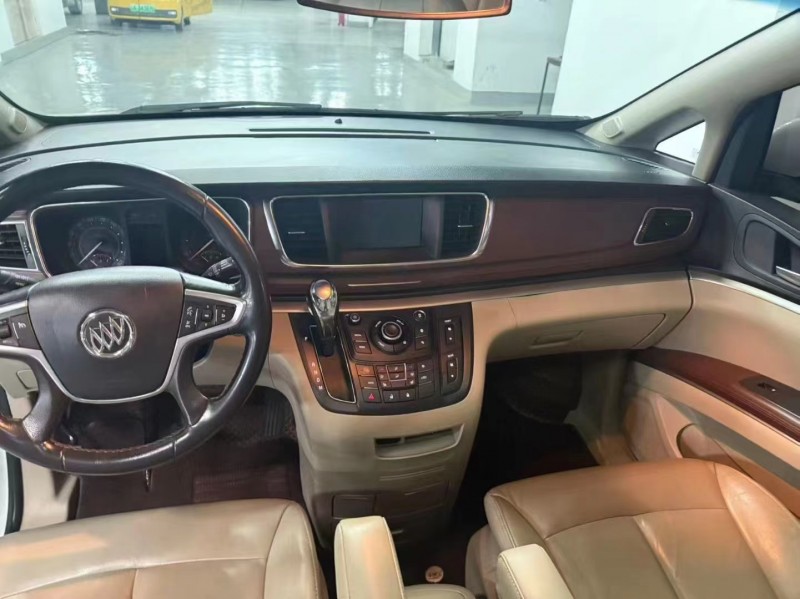 曲靖19年别克GL86