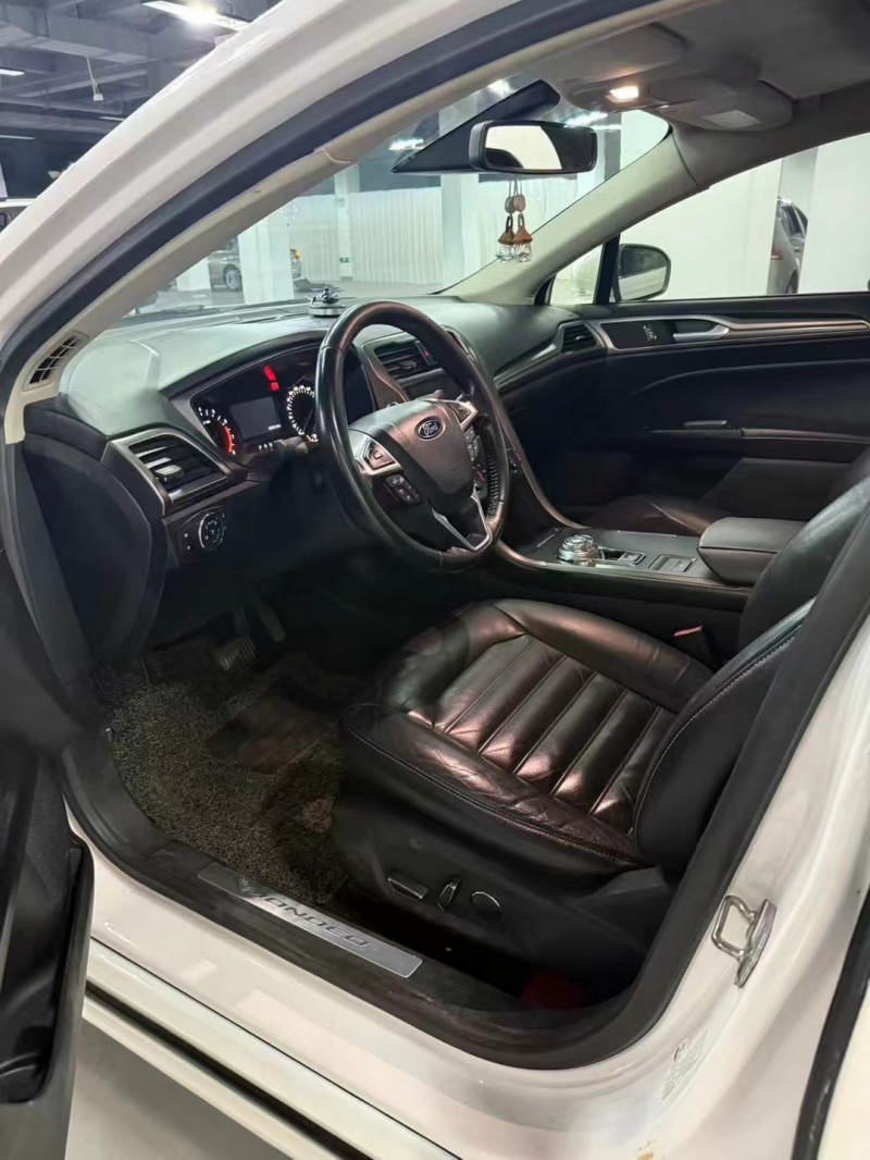 曲靖17年福特蒙迪欧6