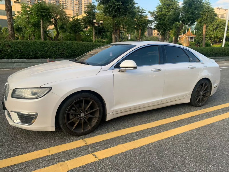 茂名20年林肯MKZ2