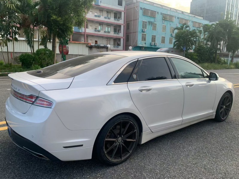 茂名20年林肯MKZ5