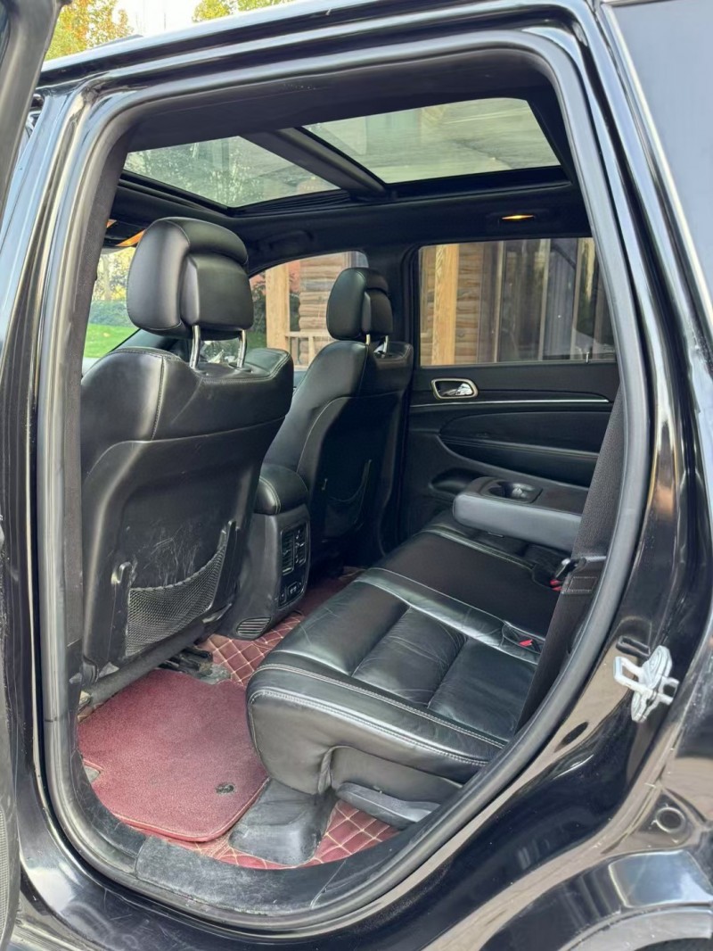 珠海14年Jeep大切诺基8