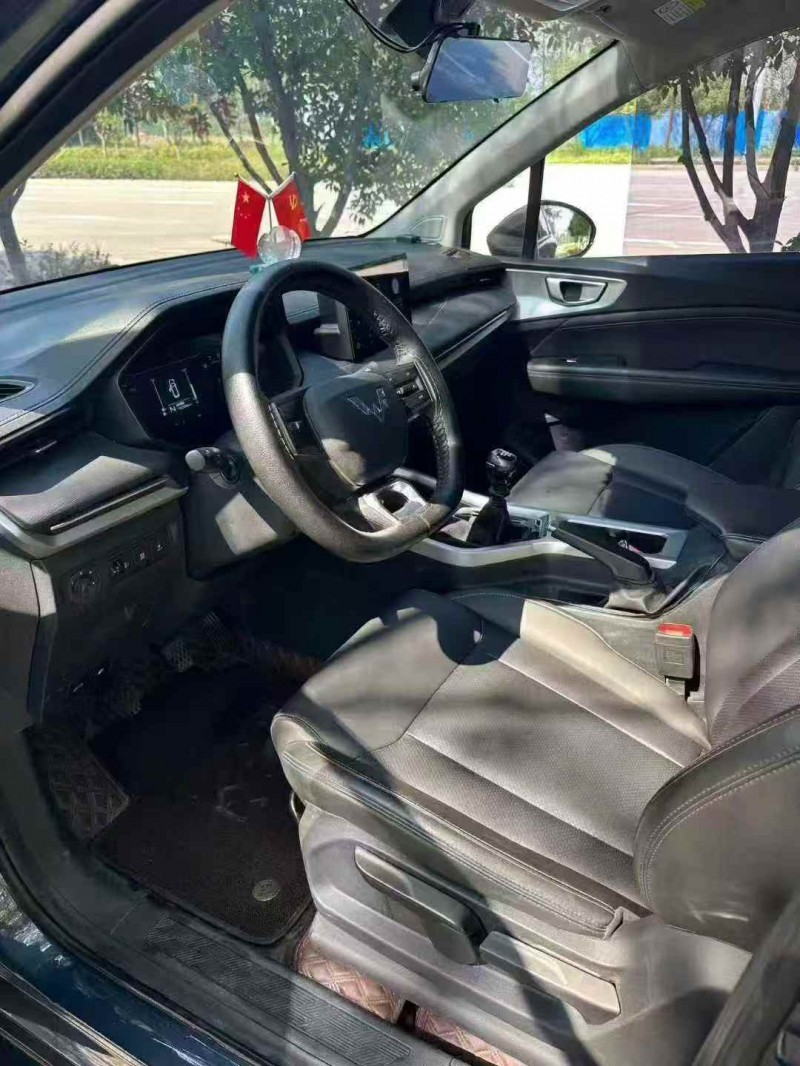 济宁23年五菱汽车佳辰8