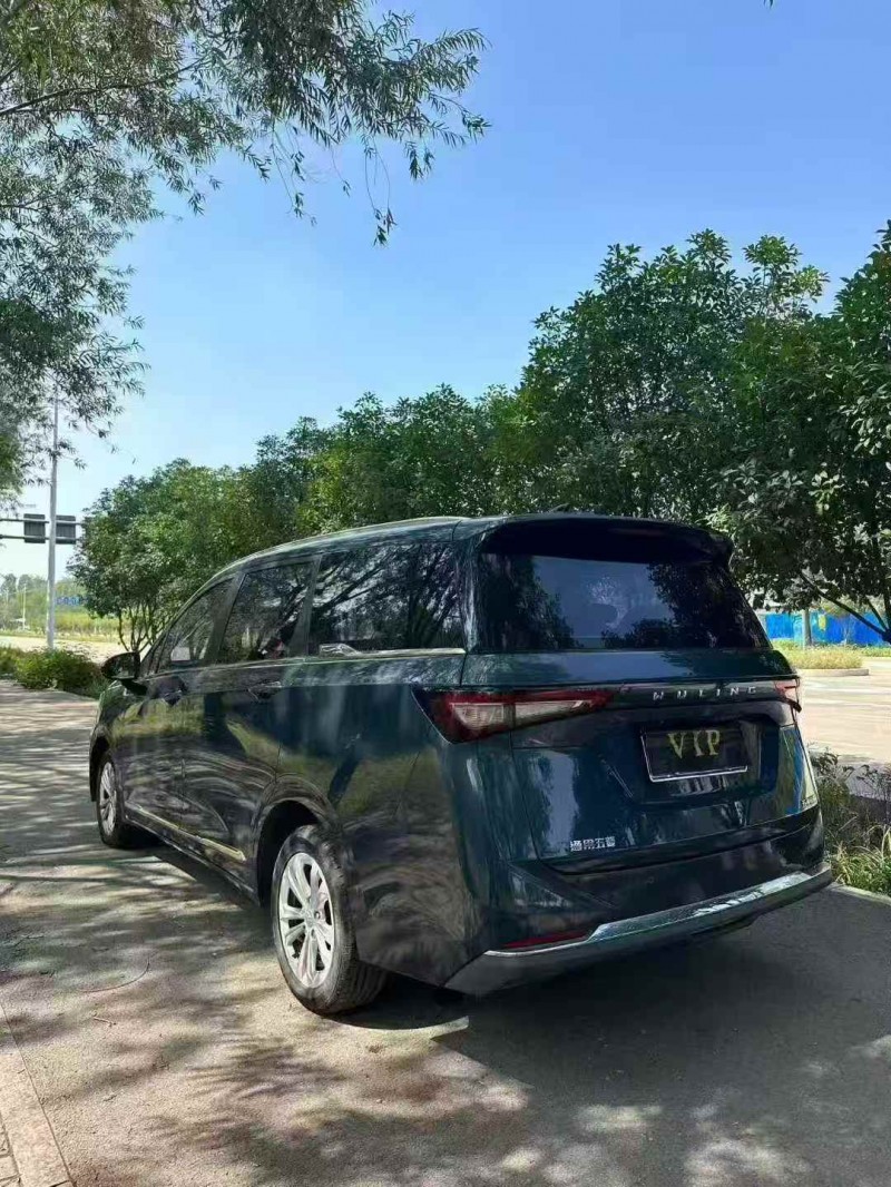 济宁23年五菱汽车佳辰9