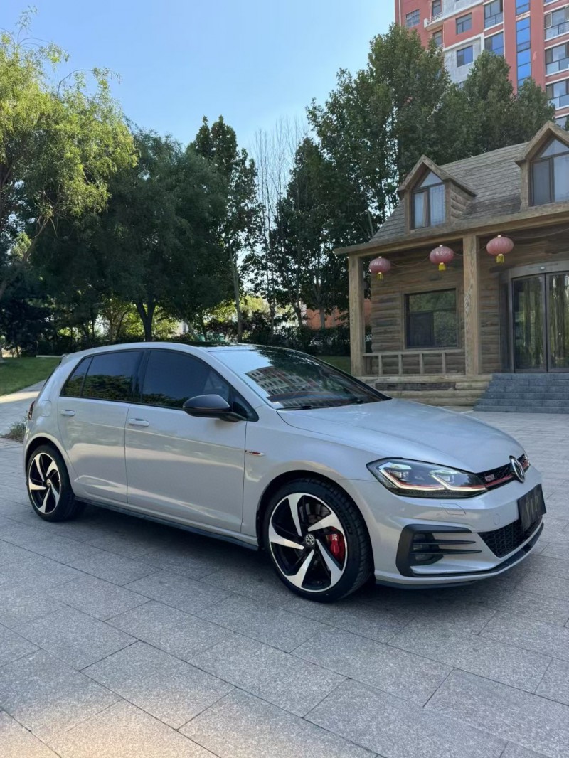 邢台18年大众高尔夫3