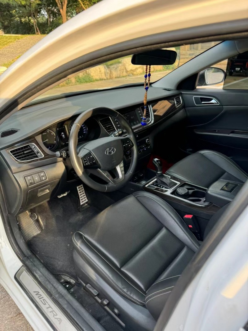 邢台17年现代名图5