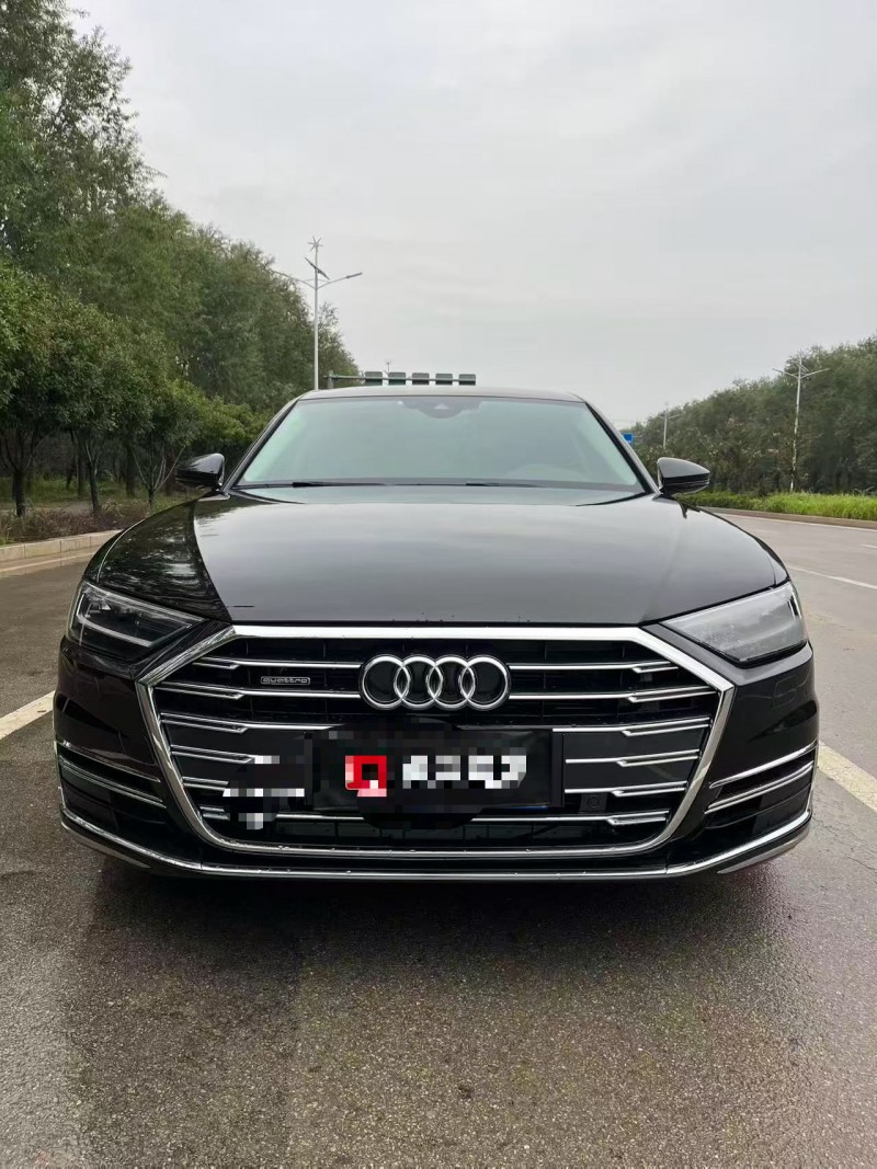 青岛21年奥迪A8L1