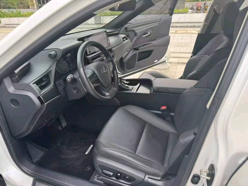 汕头24年雷克萨斯ES5