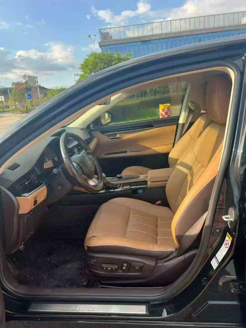 梧州17年雷克萨斯ES5
