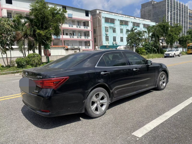 佛山15年丰田皇冠3