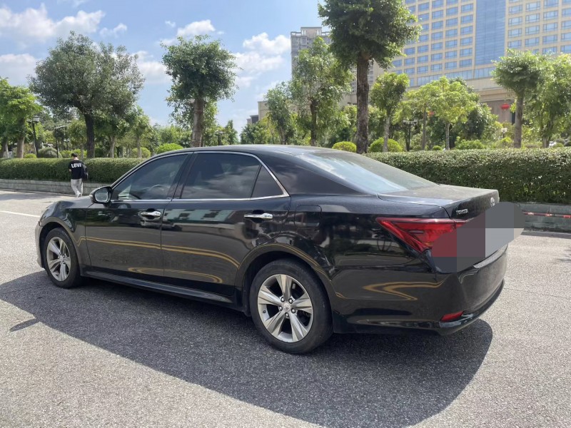 佛山15年丰田皇冠4