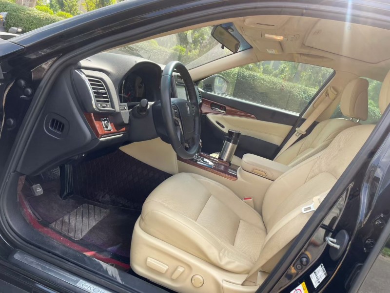 佛山15年丰田皇冠6