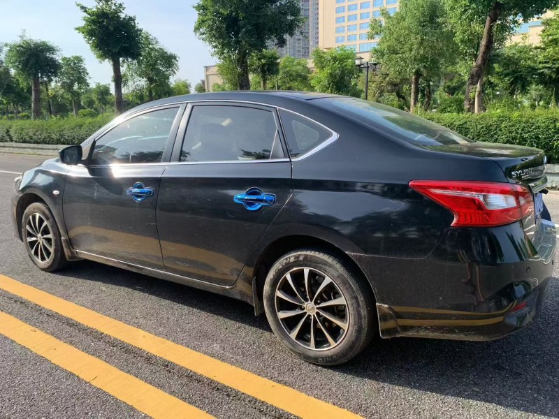 茂名19年日产轩逸7