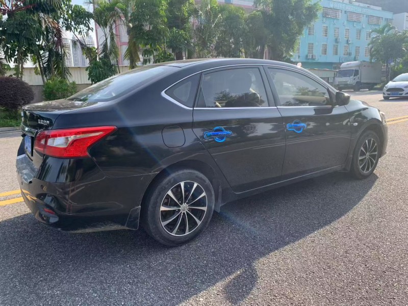 茂名19年日产轩逸8