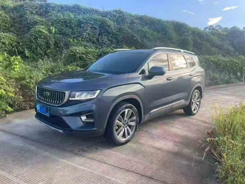 桂林21年吉利博越3