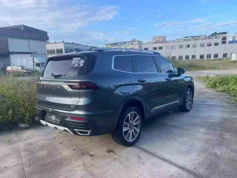 桂林21年吉利博越6