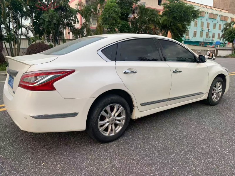 茂名13年日产天籁8