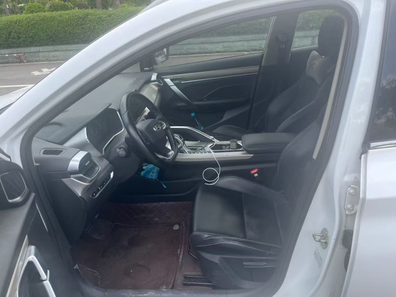 茂名19年吉利缤越4