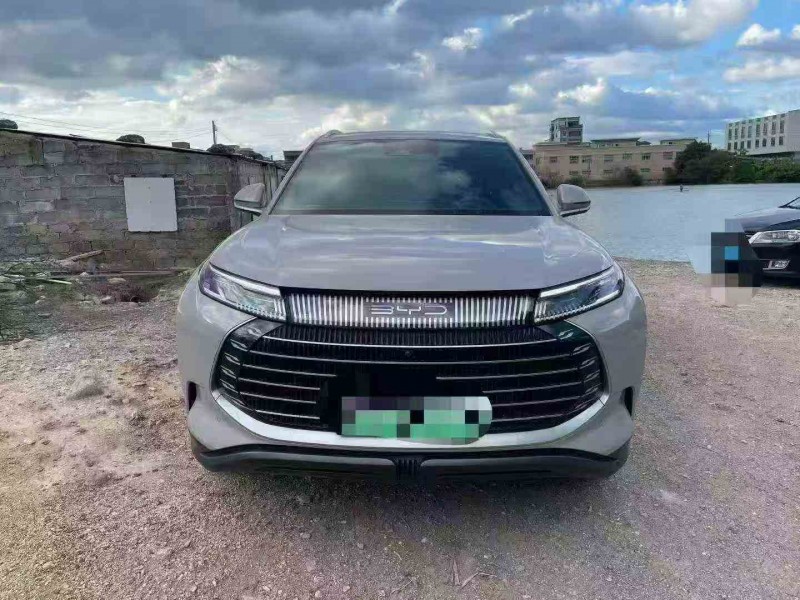 江门23年比亚迪护卫舰1