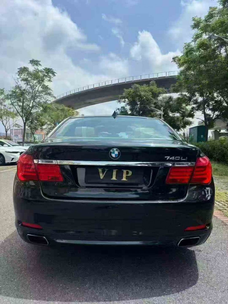 孝感12年宝马7系7