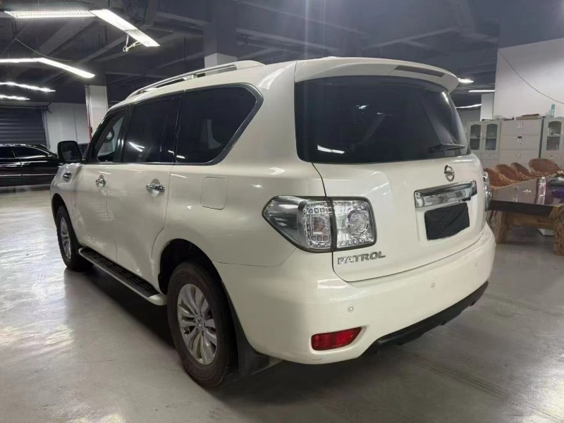 曲靖20年日产途乐8