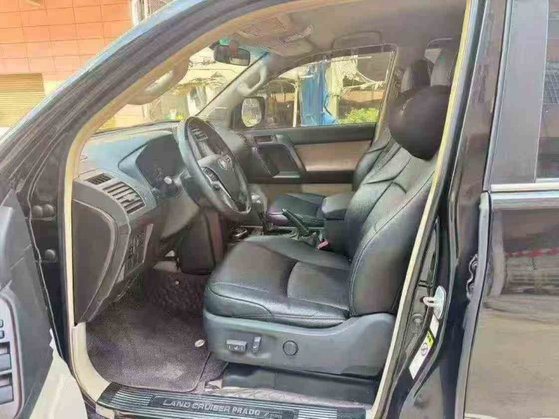 梧州12年丰田普拉多4