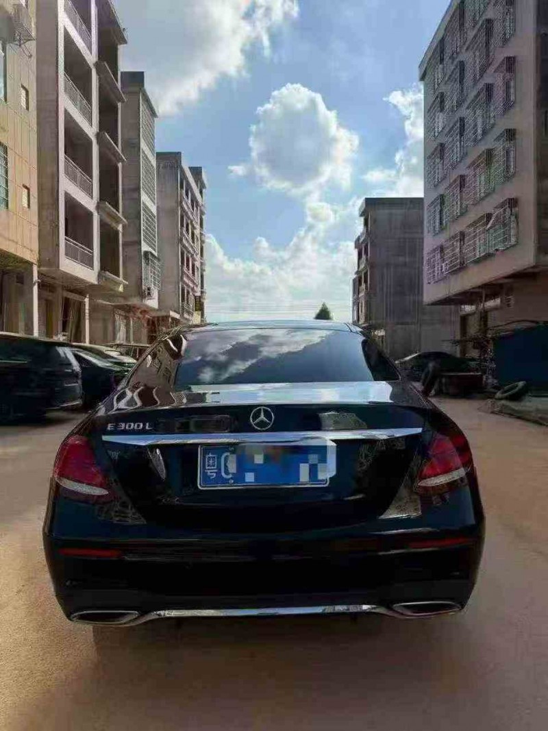 贵港18年奔驰E9