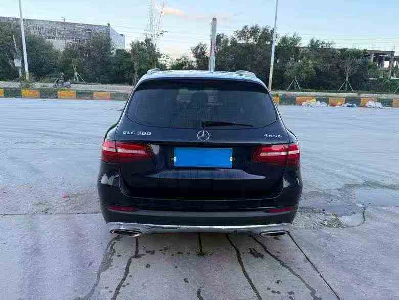 广州16年奔驰GLC9