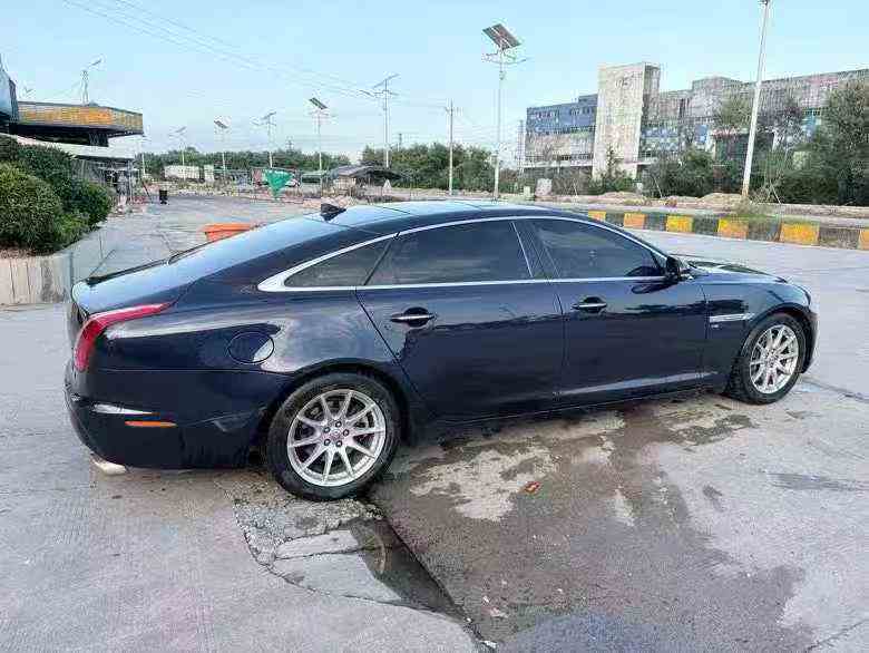 江门15年捷豹XJL8