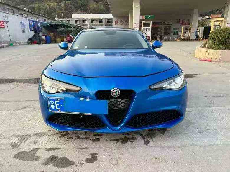 深圳19年阿尔法·罗密欧Gloria1