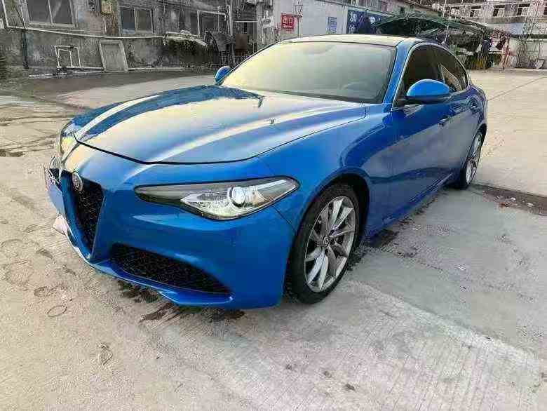 深圳19年阿尔法·罗密欧Gloria2