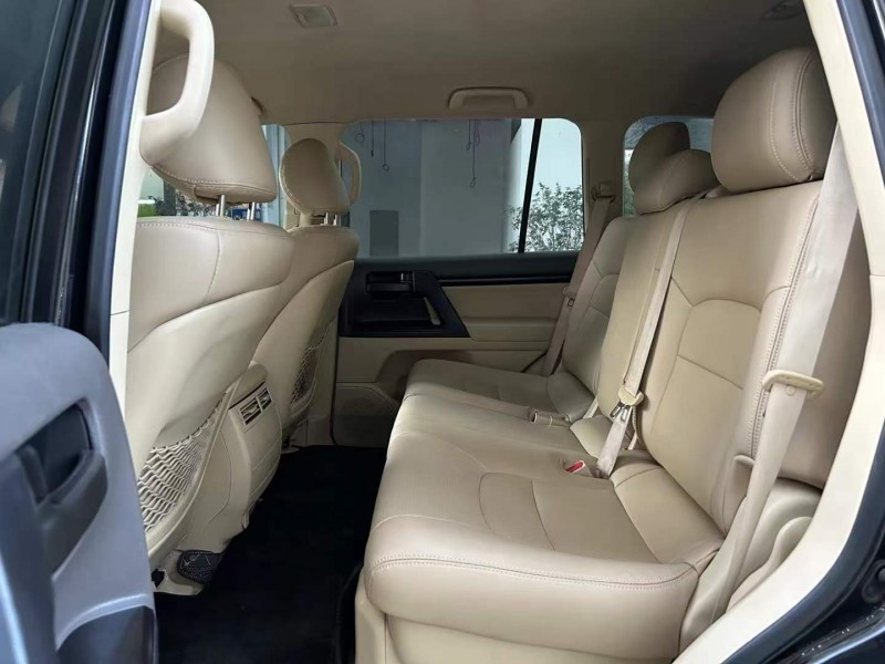 深圳16年丰田兰德酷路泽4