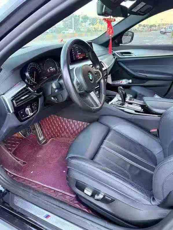 珠海18年宝马5系3