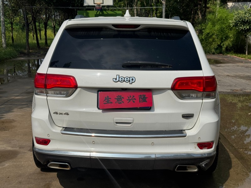 郑州14年Jeep大切诺基7