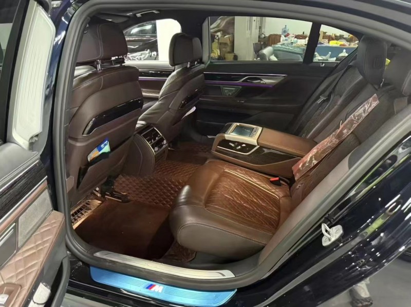 曲靖21年宝马7系5