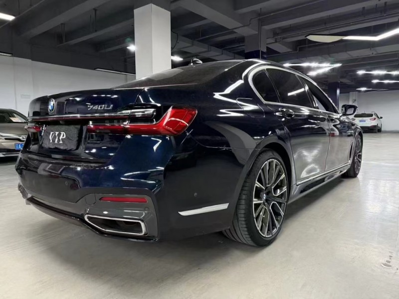 曲靖21年宝马7系8