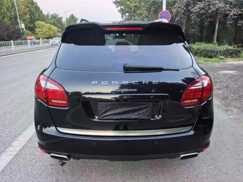 泰安13年保时捷卡宴9